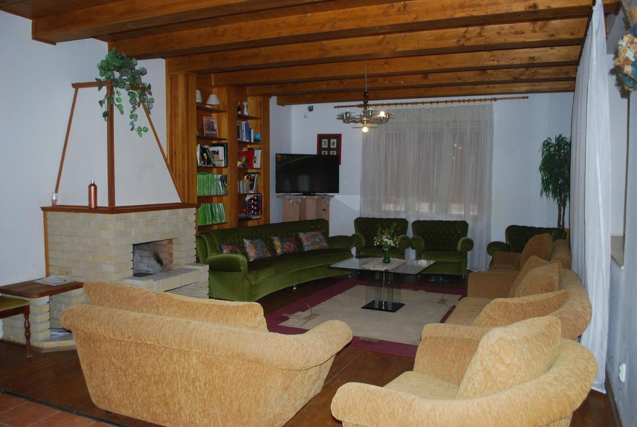 Bed and Breakfast Casa Napsugar Panzio Apostag Екстер'єр фото