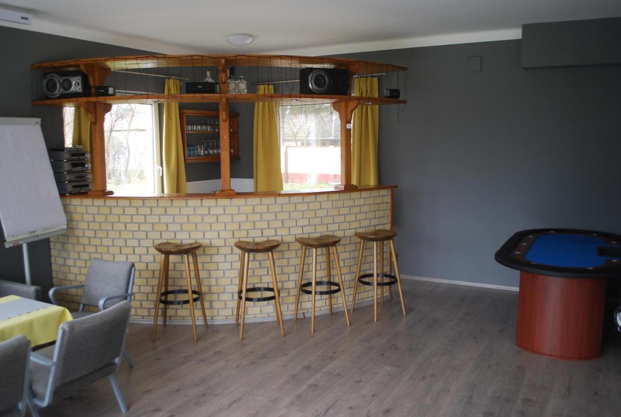 Bed and Breakfast Casa Napsugar Panzio Apostag Екстер'єр фото