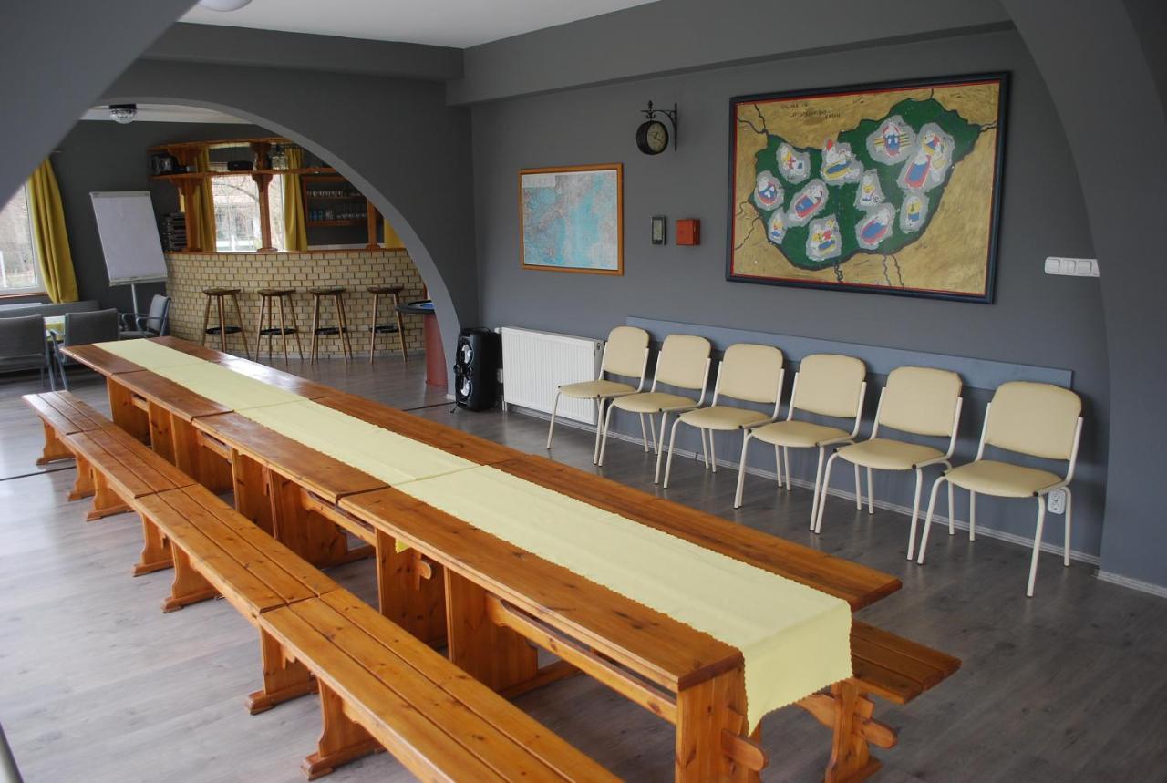 Bed and Breakfast Casa Napsugar Panzio Apostag Екстер'єр фото