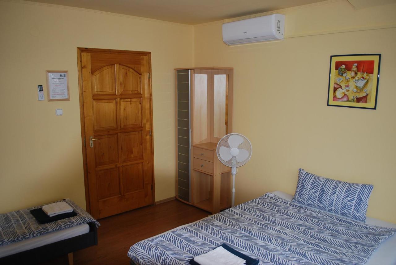 Bed and Breakfast Casa Napsugar Panzio Apostag Екстер'єр фото