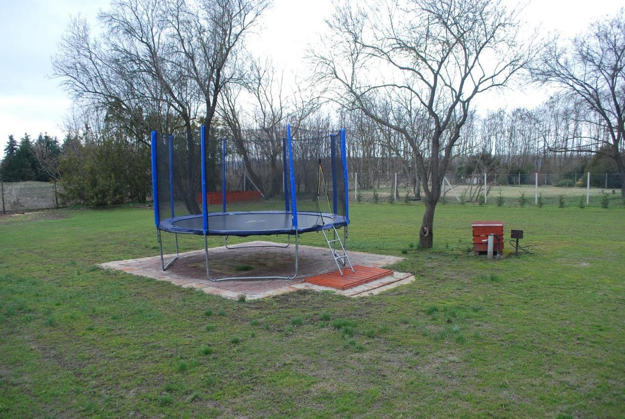 Bed and Breakfast Casa Napsugar Panzio Apostag Екстер'єр фото