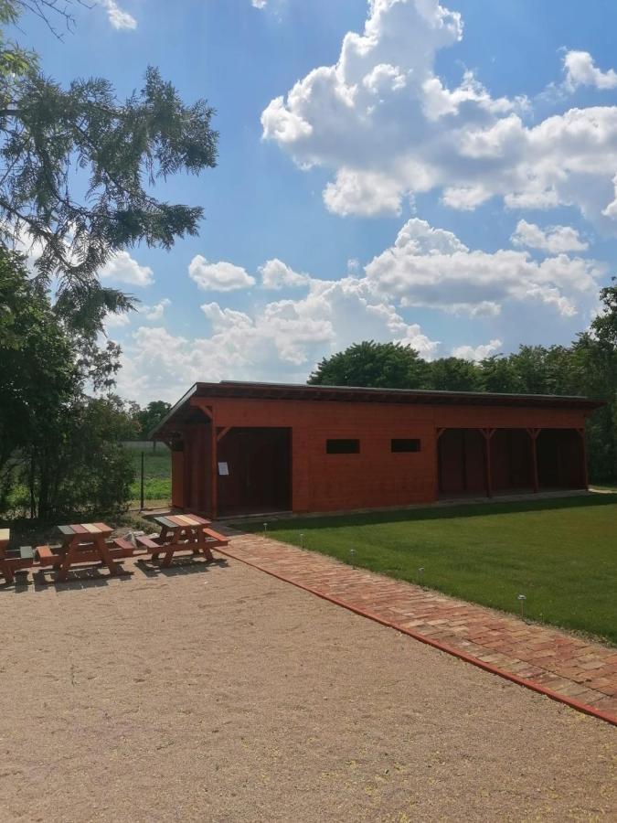 Bed and Breakfast Casa Napsugar Panzio Apostag Екстер'єр фото