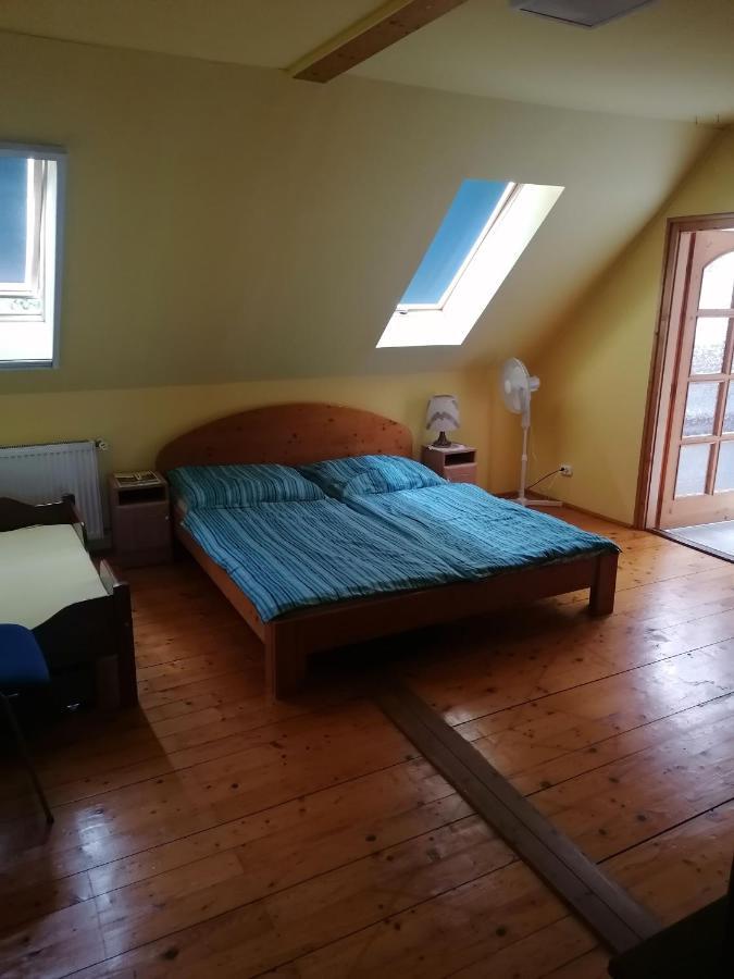 Bed and Breakfast Casa Napsugar Panzio Apostag Екстер'єр фото