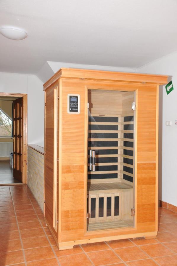 Bed and Breakfast Casa Napsugar Panzio Apostag Екстер'єр фото